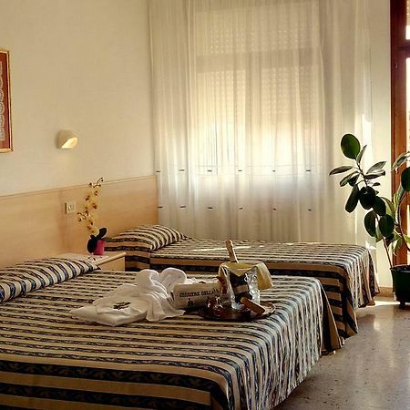 Centro Vacanze Cavallino Opera Nascimbeni Лидо-ди-Езоло Экстерьер фото